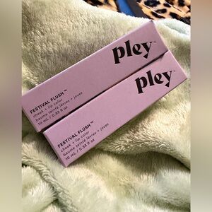 Pley festive flush cheek plus lip color